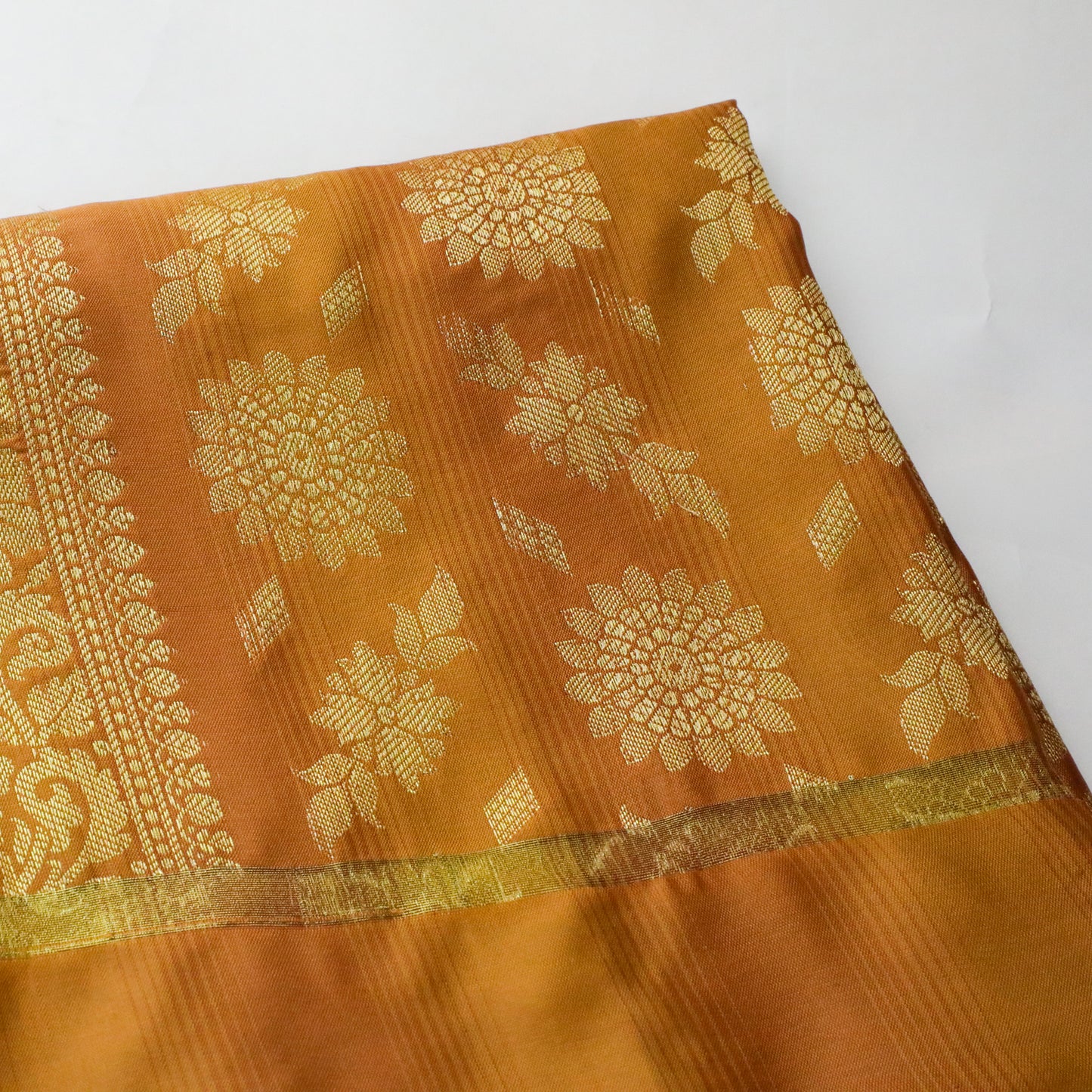 PRITIKA – Yellow Banarasi Style Dupatta