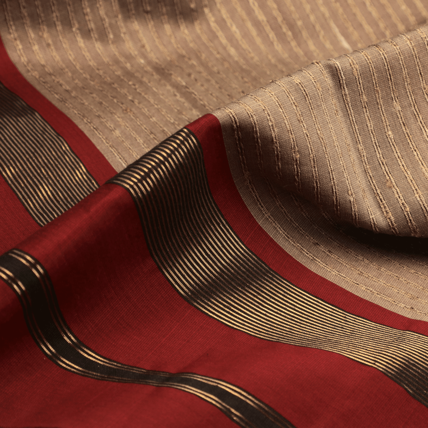 RAGINI - Red Cotton Silk Maheshwari Saree