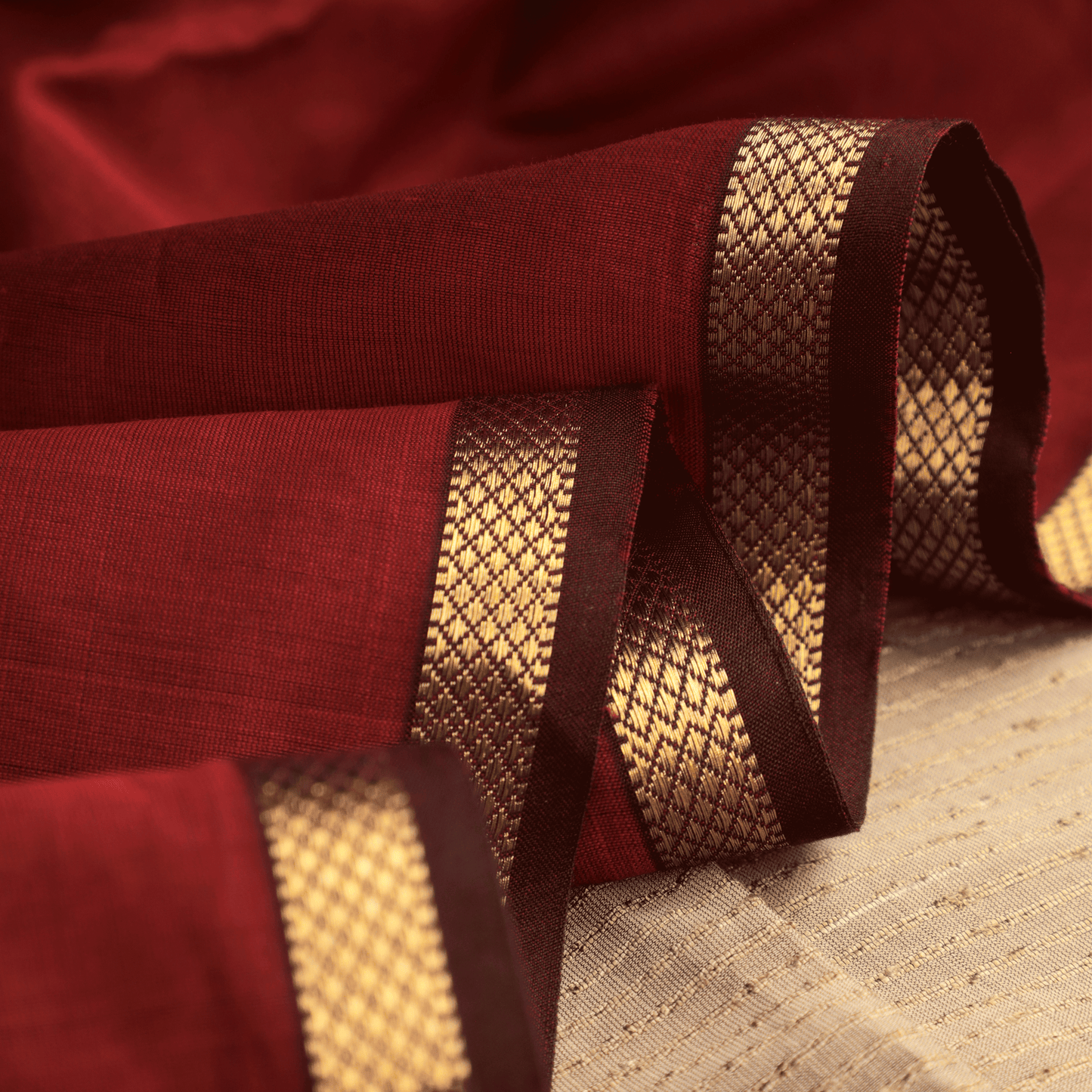 RAGINI - Red Cotton Silk Maheshwari Saree