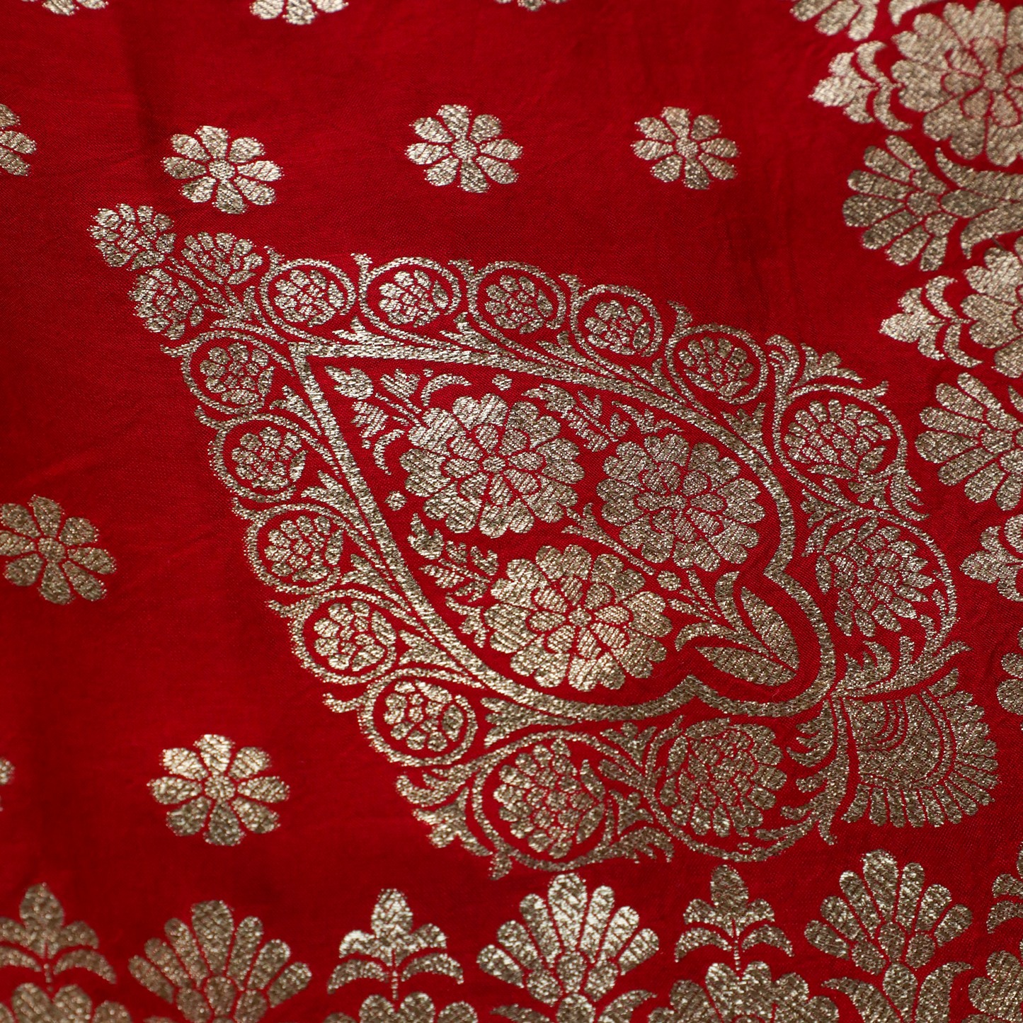 KASTURI – Red Dola Weave Dupatta