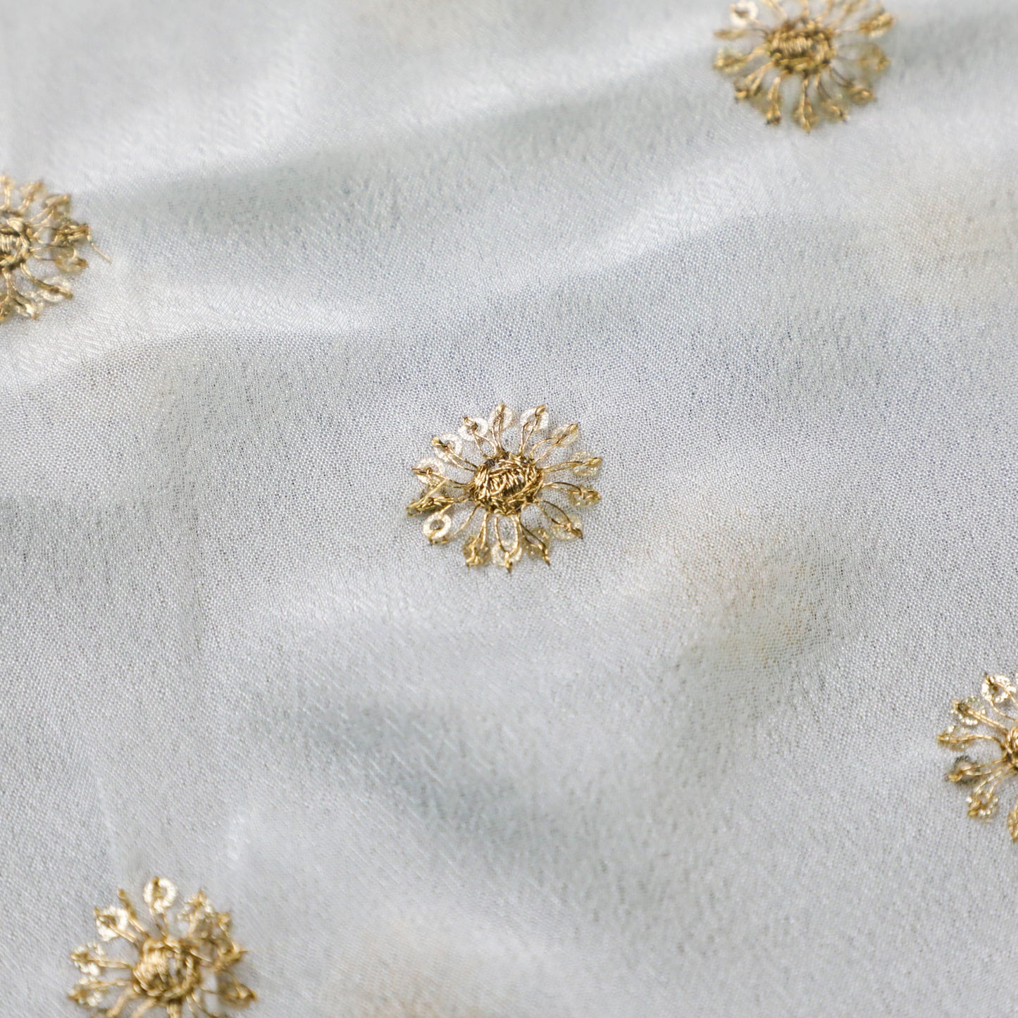 KIARA – White Chinnon Dupatta