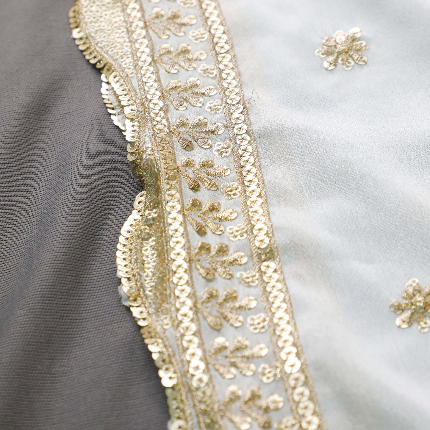 NAMRATA – White Chinnon Dupatta