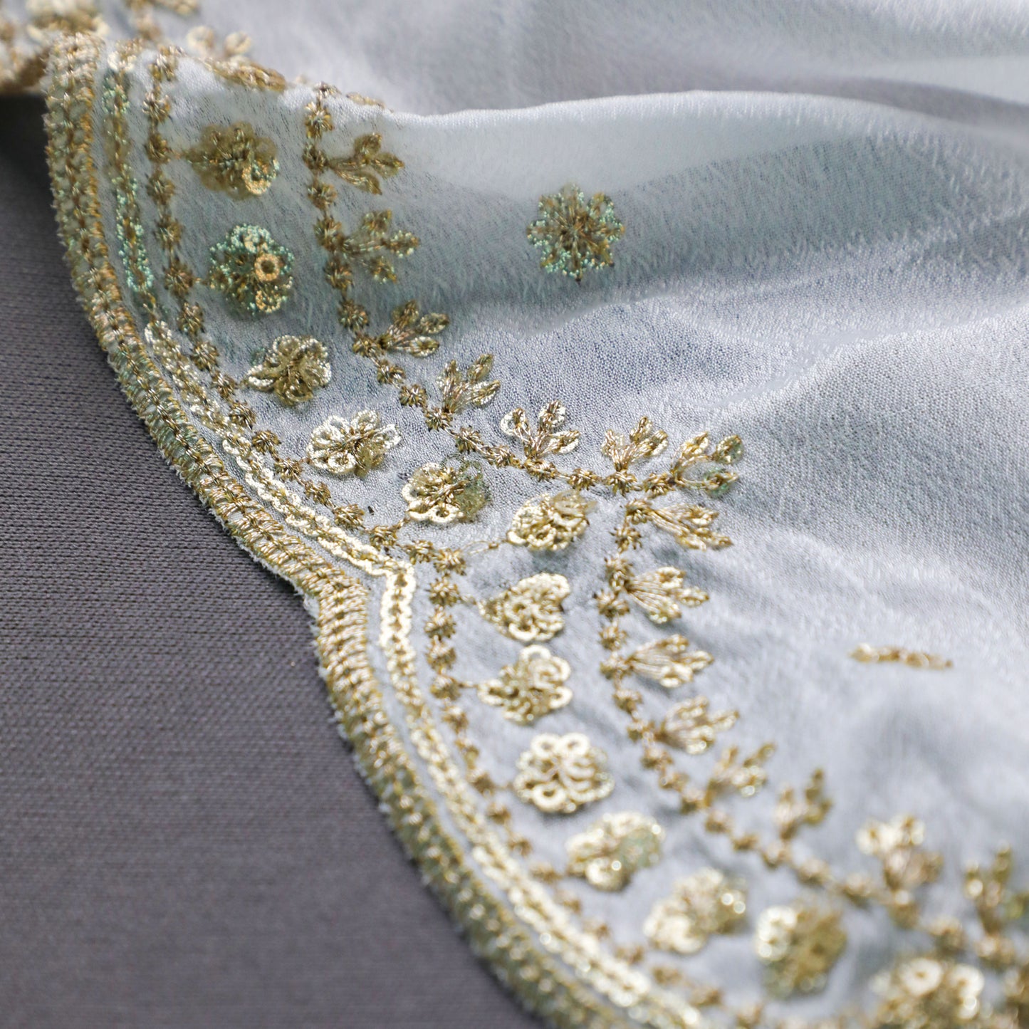 SAISHA – White Chinnon Dupatta