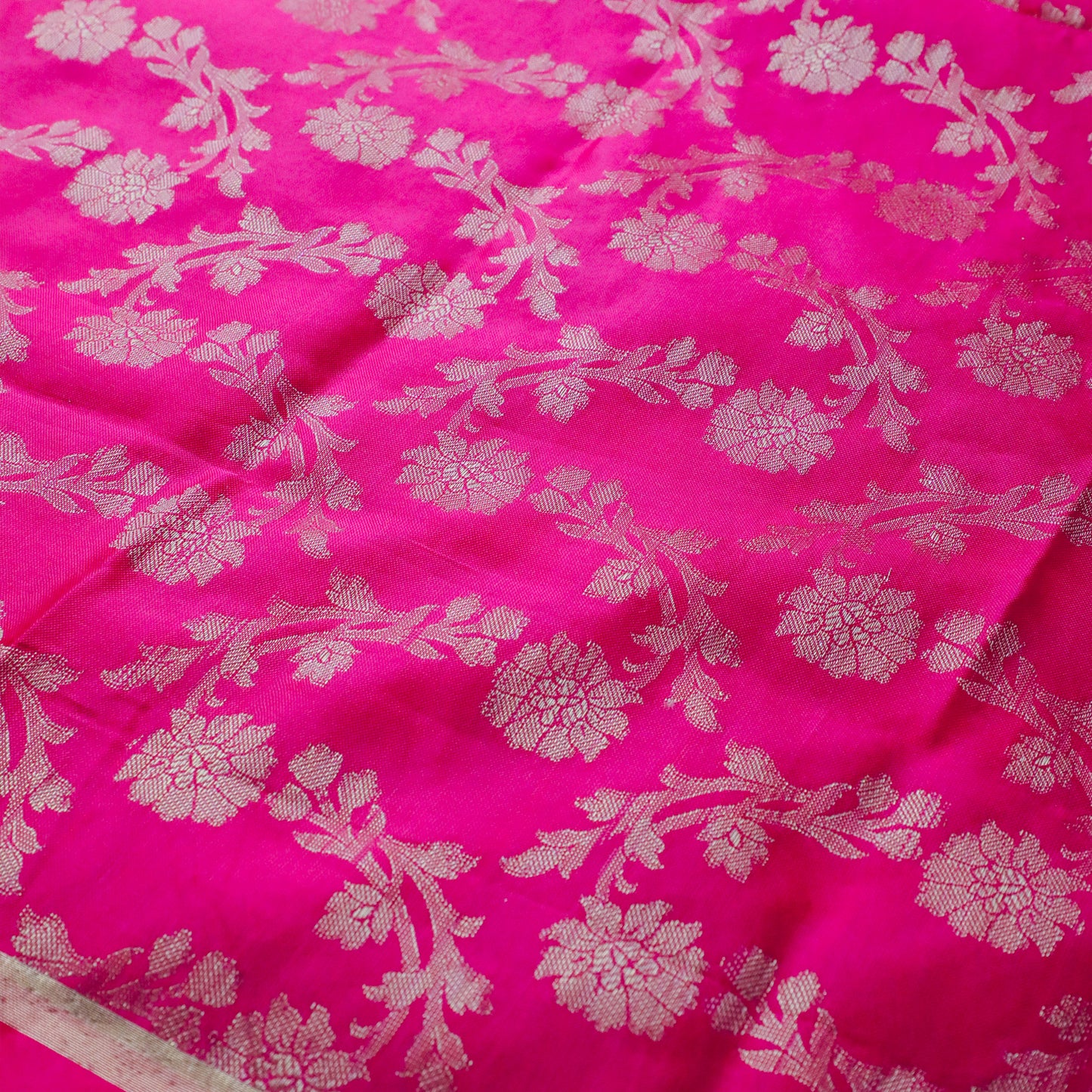 SANDHYA – Dark Pink Banarasi Style Dupatta