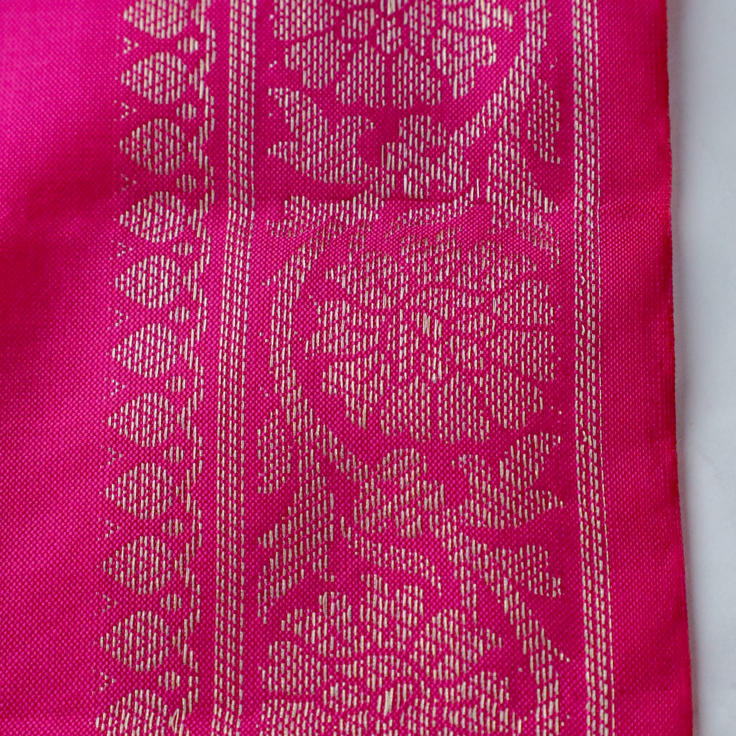 SANDHYA – Dark Pink Banarasi Style Dupatta