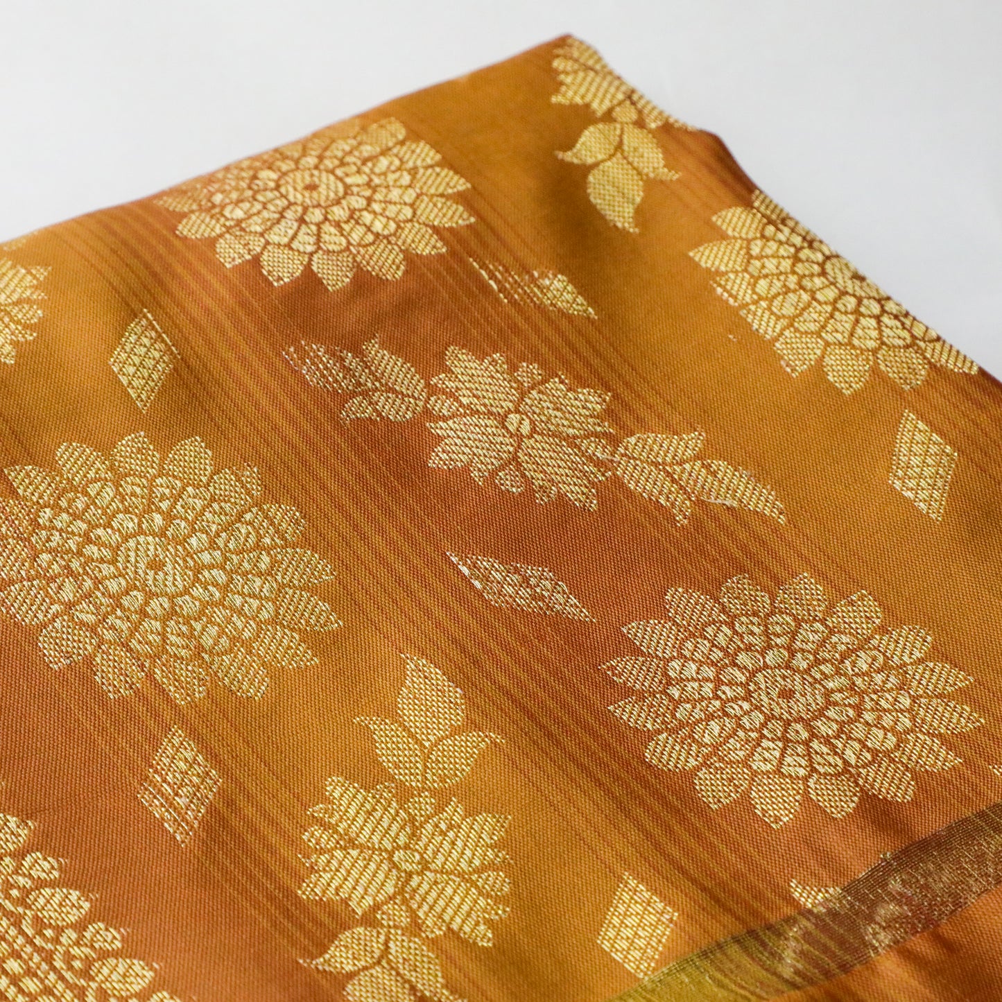 PRITIKA – Yellow Banarasi Style Dupatta