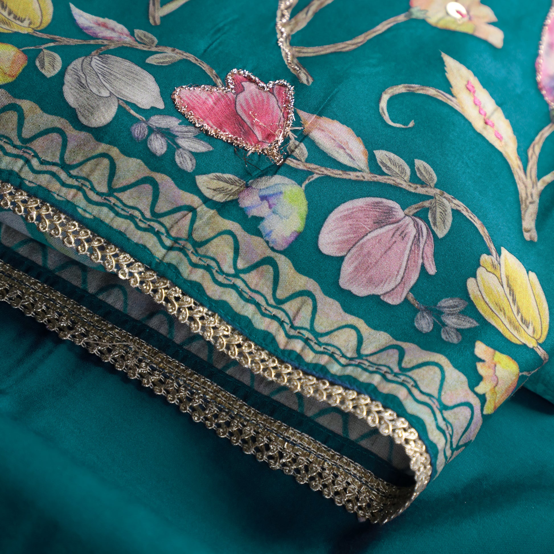 HARINI – Peacock Green Muslin Silk Suit Set