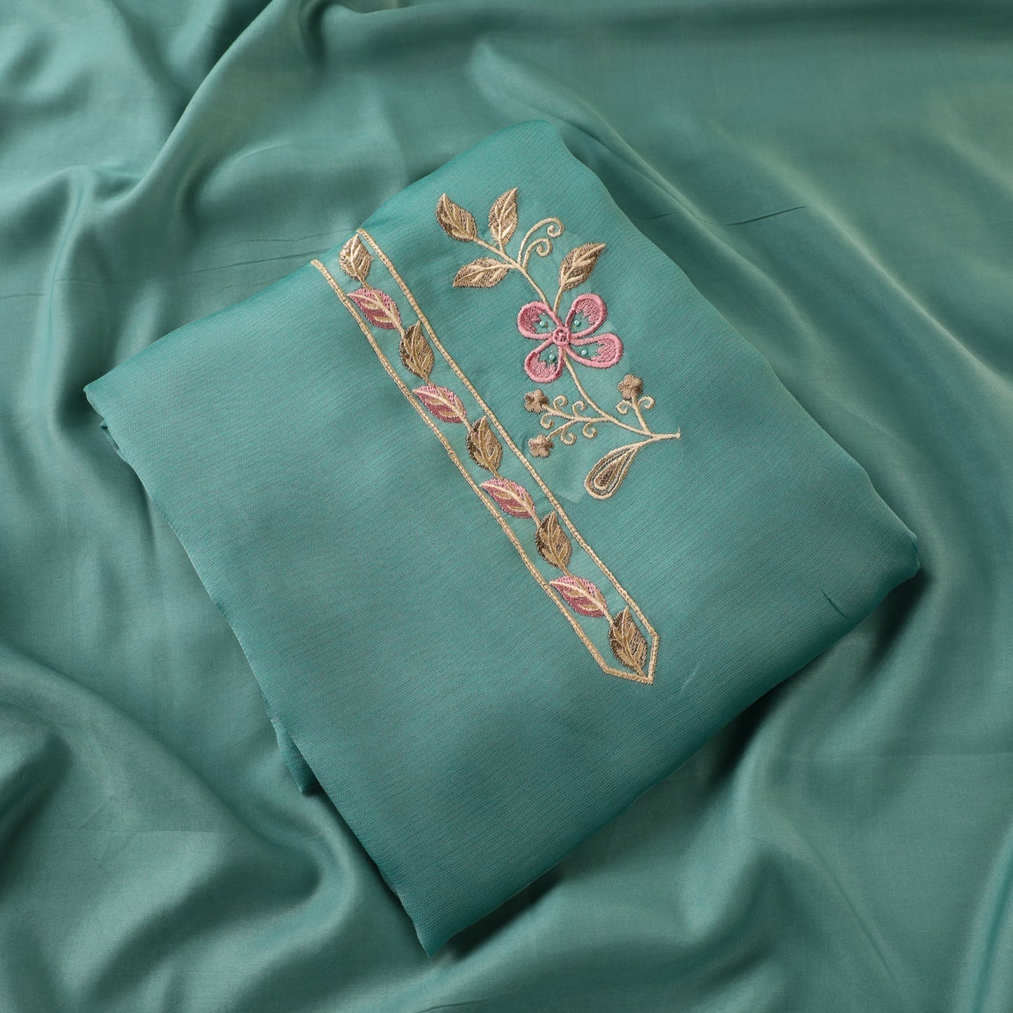VEDIKA - Green Cotton Suit Set