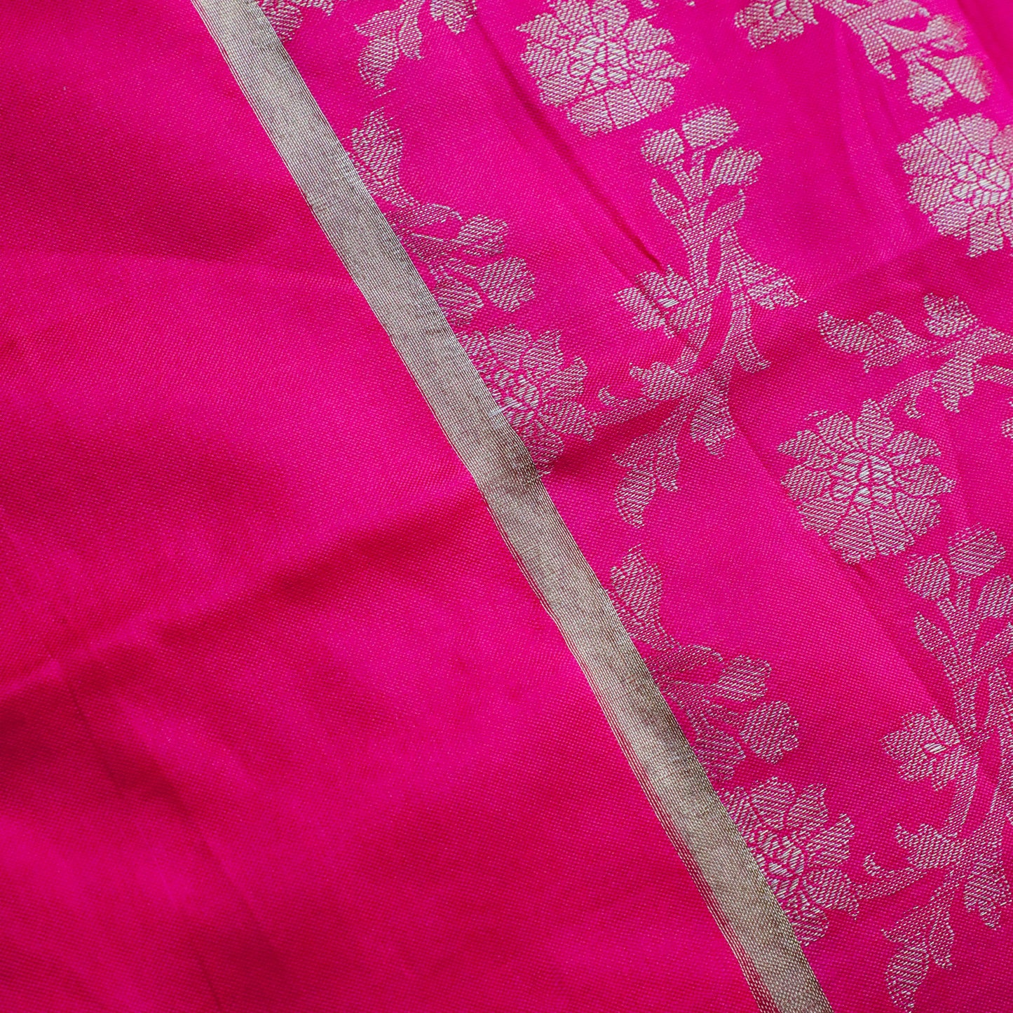 SANDHYA – Dark Pink Banarasi Style Dupatta