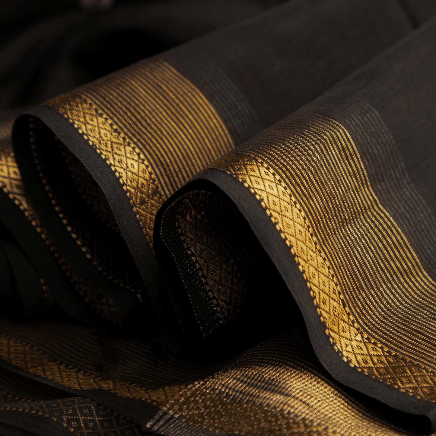 MOHINI - Black Cotton Silk Maheshwari Saree