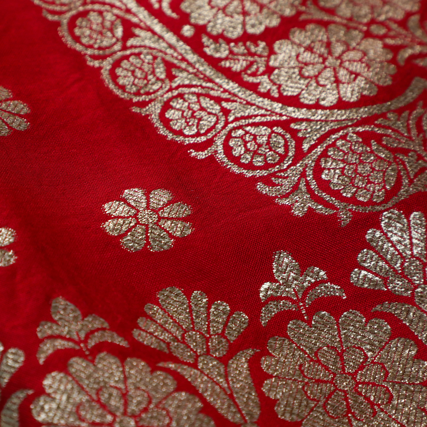 KASTURI – Red Dola Weave Dupatta