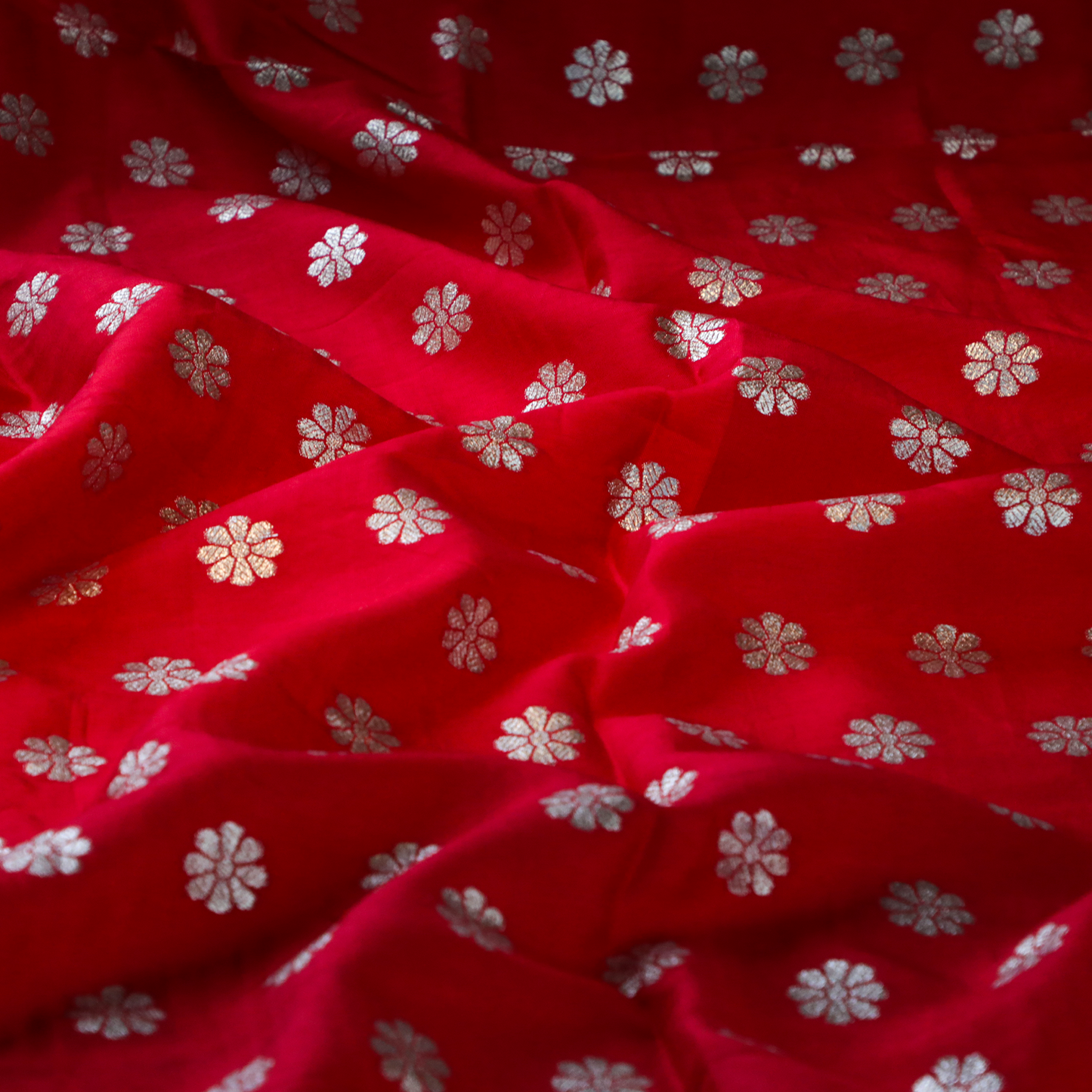 KASTURI – Red Dola Weave Dupatta