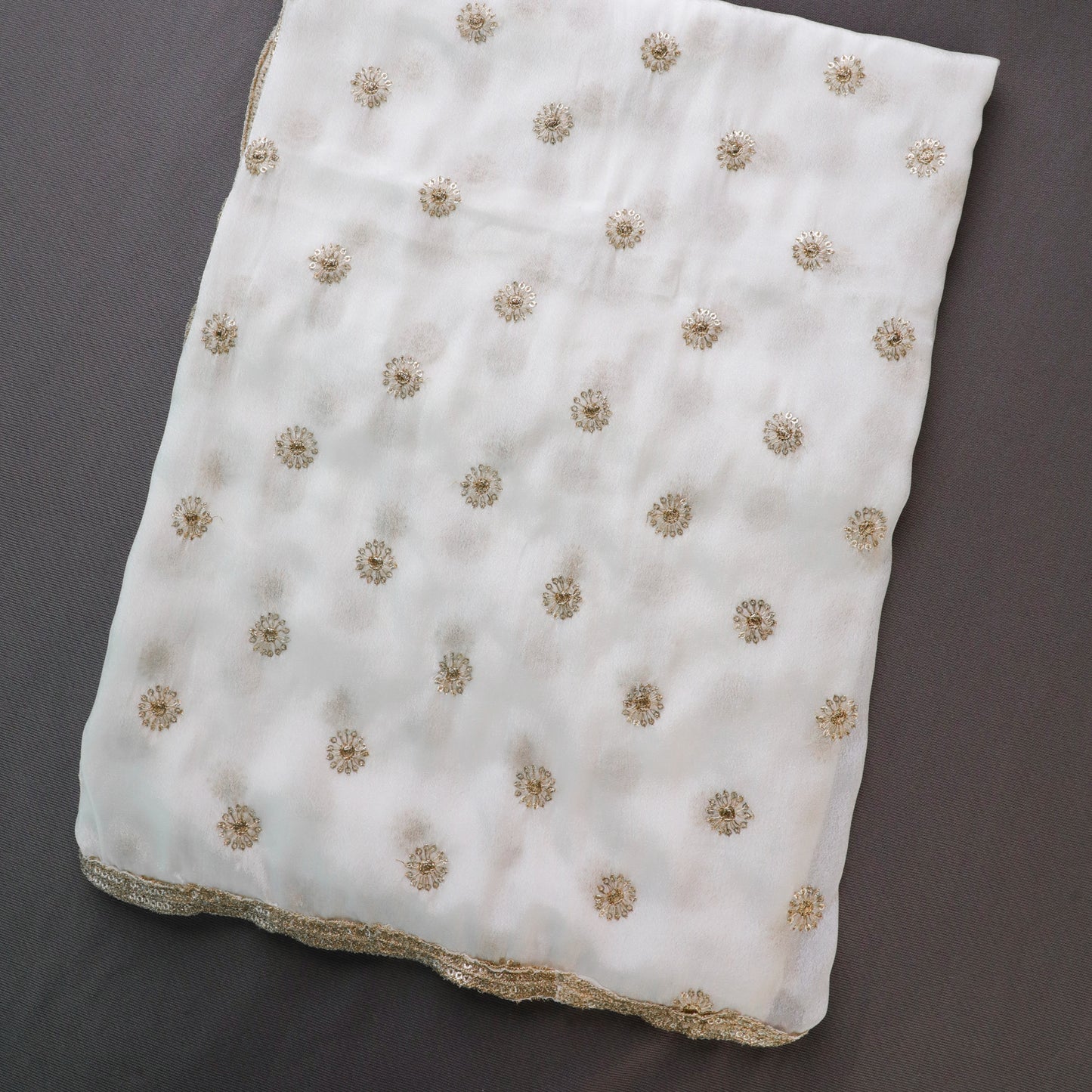 KIARA – White Chinnon Dupatta