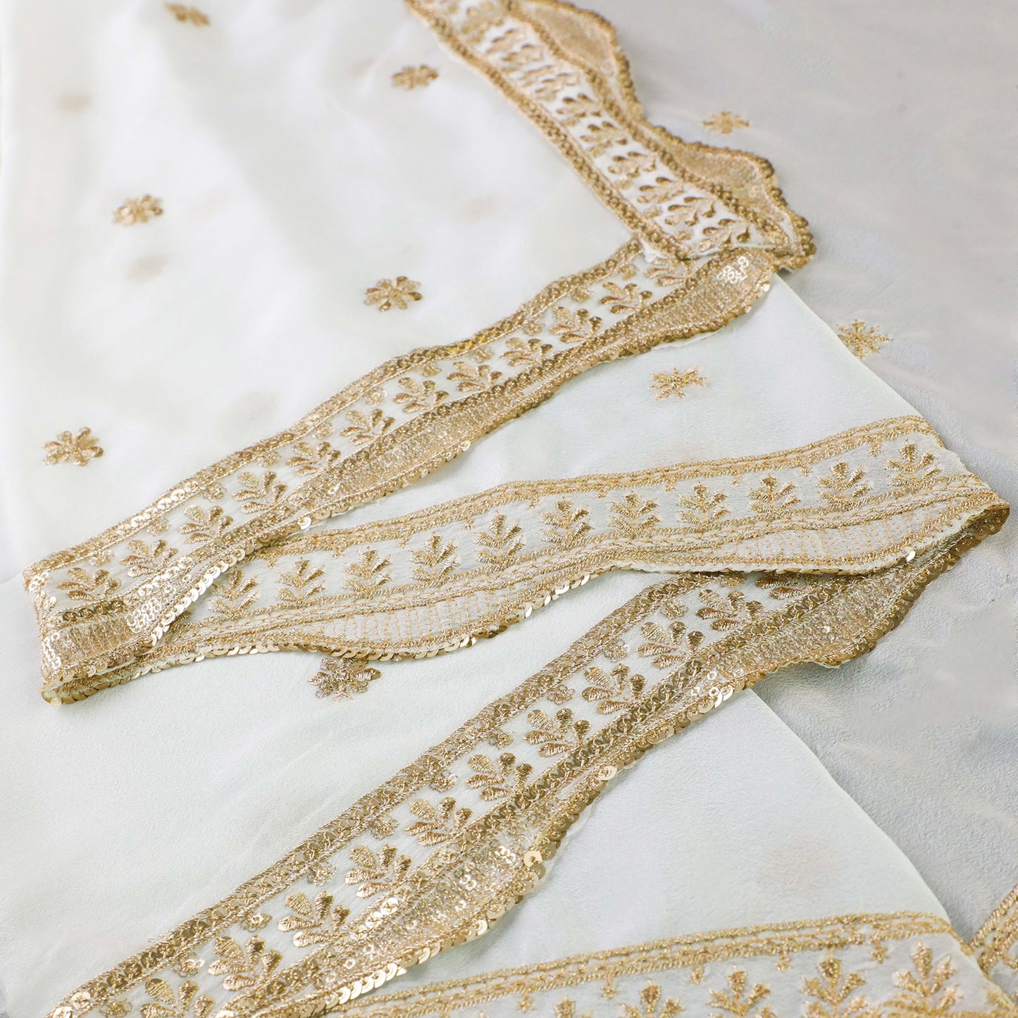 NAMRATA – White Chinnon Dupatta