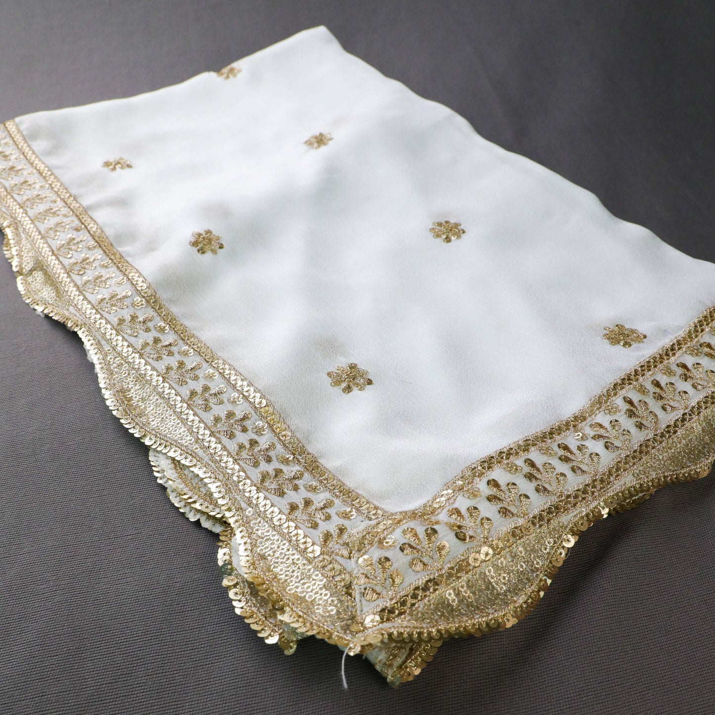 NAMRATA – White Chinnon Dupatta