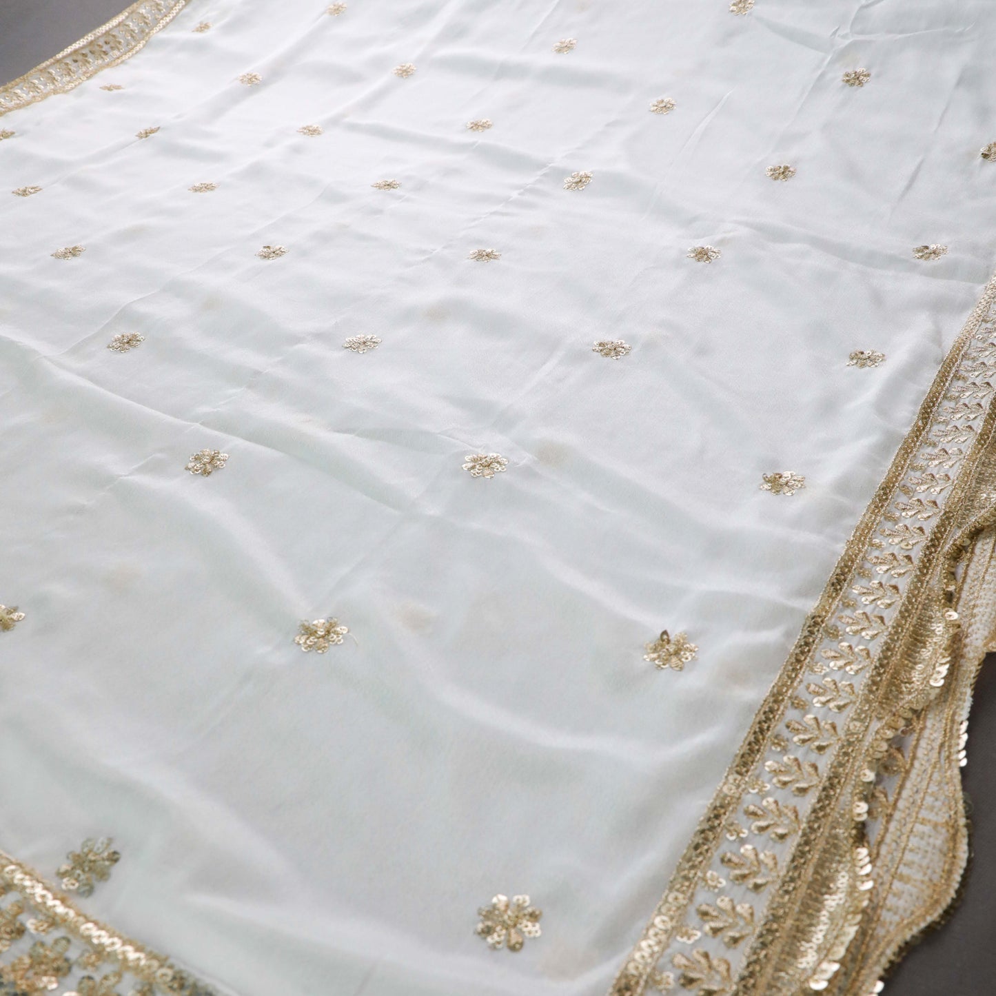 NAMRATA – White Chinnon Dupatta