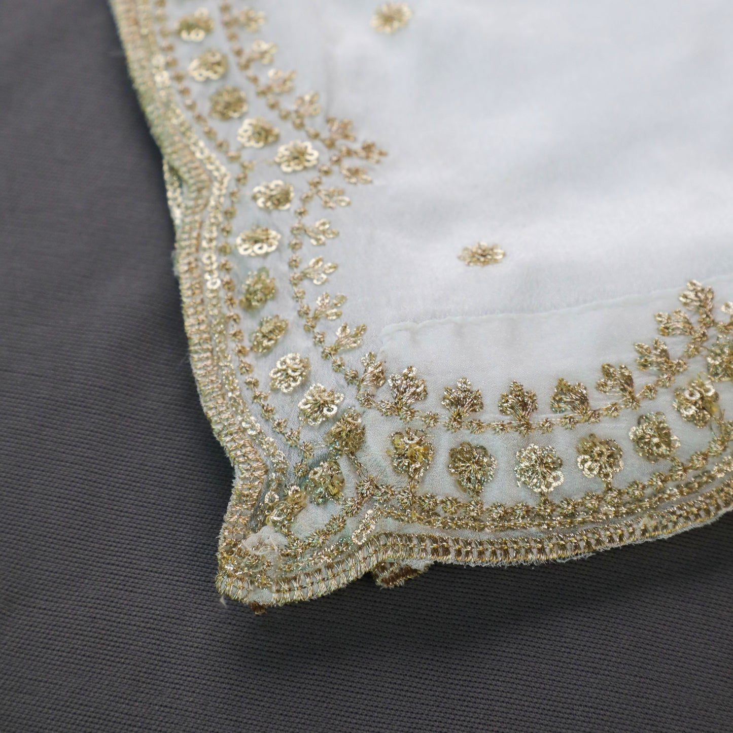 SAISHA – White Chinnon Dupatta