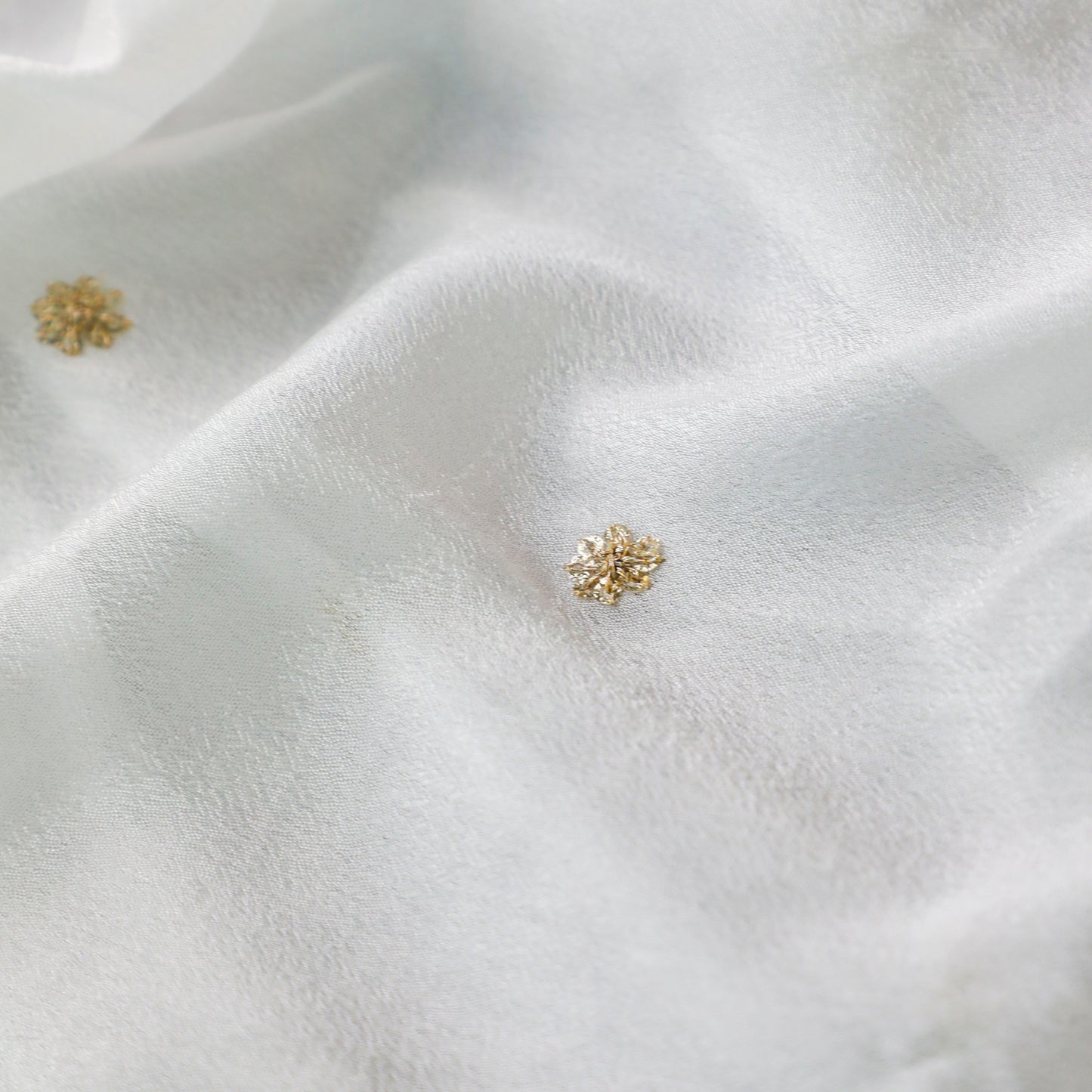 SAISHA – White Chinnon Dupatta
