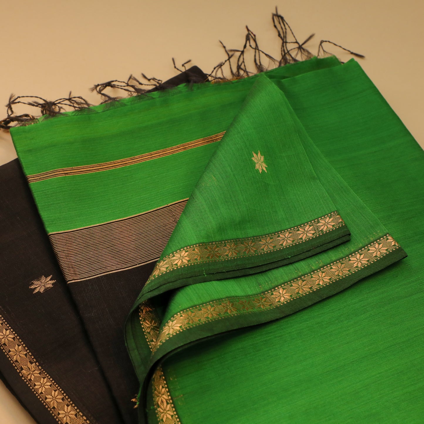 TANVI - Green Cotton Silk Maheshwari Saree