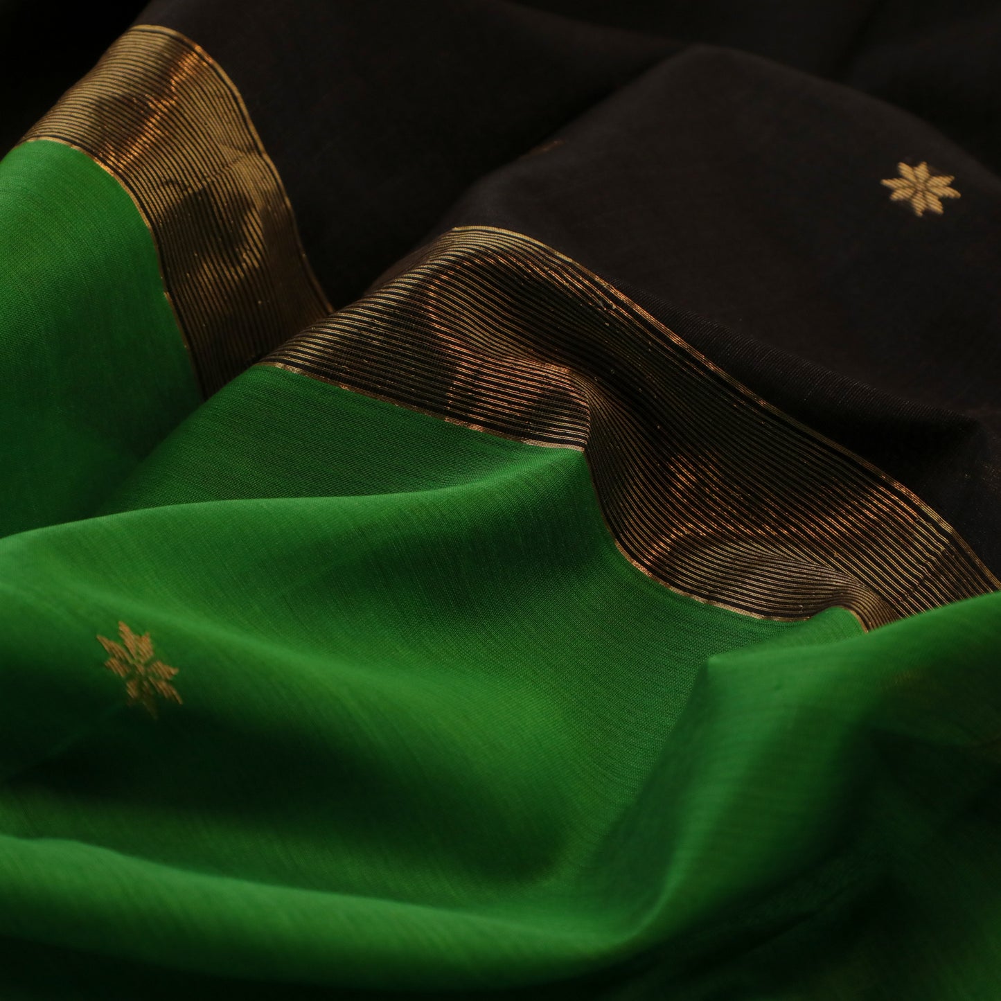 TANVI - Green Cotton Silk Maheshwari Saree